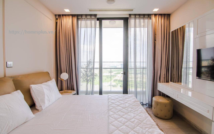 Cho thuê căn hộ 3 phòng ngủ view sông Vinhomes Golden River nội thất hiện đại