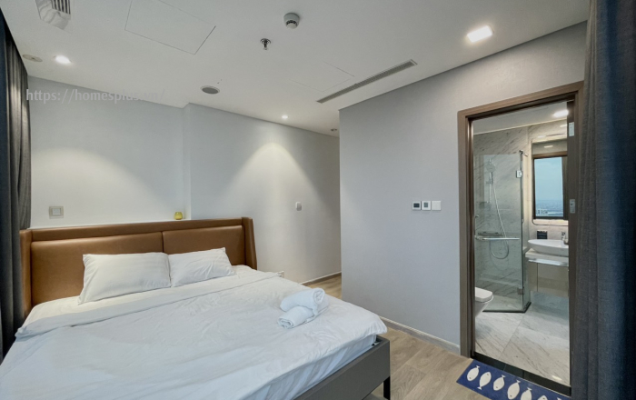 Cho thuê căn hộ 3 phòng ngủ tòa Landmark 81 tầng cao view đẹp