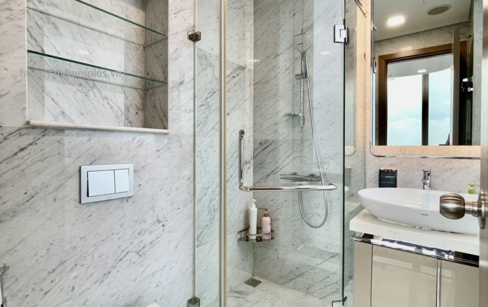 Cho thuê căn hộ 3 phòng ngủ tòa Landmark 81 tầng cao view đẹp