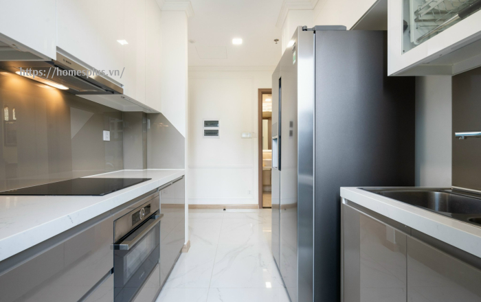 Bán căn hộ 2 phòng ngủ Landmark 81 tầng cao, view thoáng