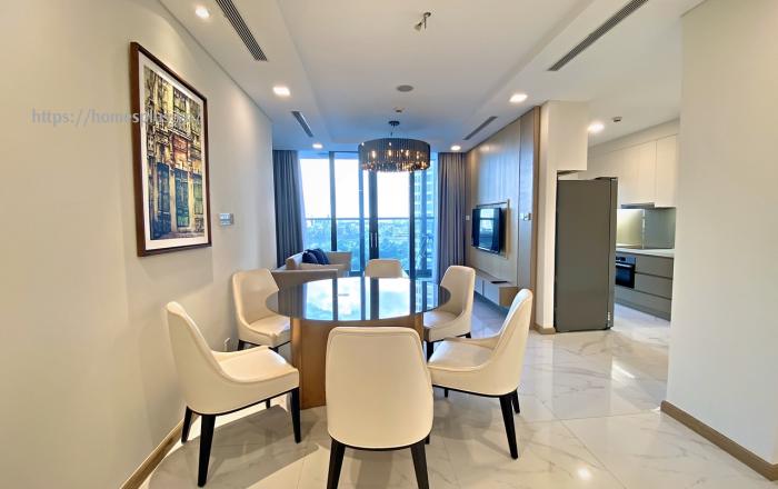 Cho thuê căn hộ 2 phòng ngủ Landmark 81 nội thất đẹp, view hồ bơi