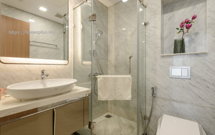 Cho thuê căn hộ 3 phòng ngủ Landmark 81 vòng cung, view hồ bơi, công viên