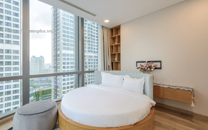 Cho thuê căn hộ 3 phòng ngủ Landmark 81 vòng cung, view hồ bơi, công viên