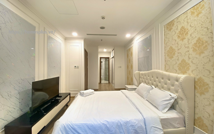 Cho thuê căn hộ 3 phòng ngủ Landmark 81 nội thất cao cấp, 133m2