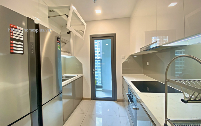 Cho thuê căn hộ 3 phòng ngủ Landmark 81 nội thất cao cấp, 133m2
