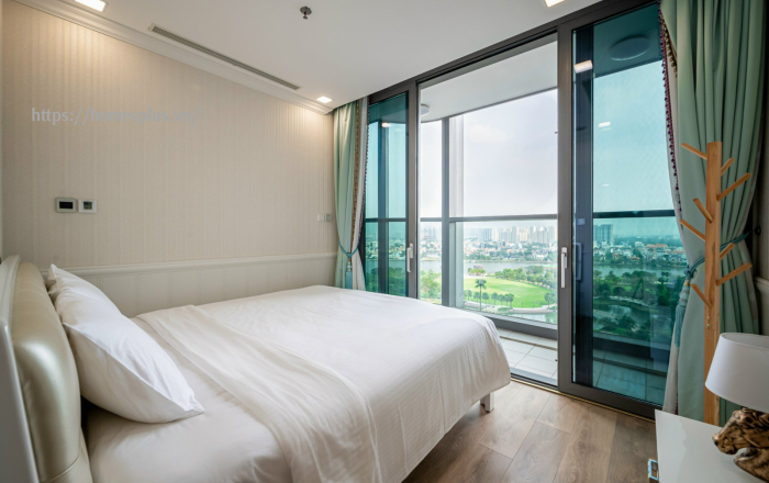 Cho thuê căn hộ 3 phòng ngủ Landmark 81 view trực diện sông