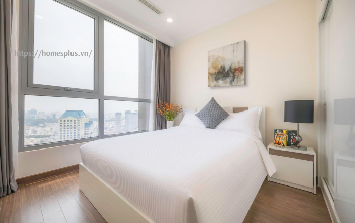 Cho thuê căn hộ 2 phòng ngủ Vinhomes Central Park toà Landmark Plus diện tích lớn nội thất cao cấp 