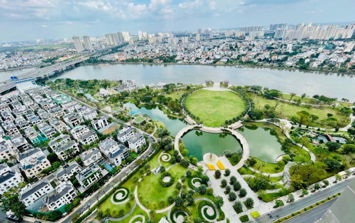 Cho thuê căn hộ 1 phòng ngủ Vinhomes Central Park toà Landmark 5 view sông thoáng mát