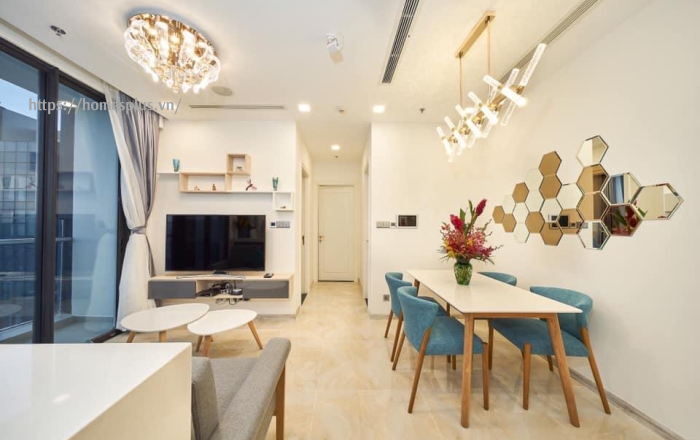 Cho thuê căn hộ toà Aqua 3 Vinhomes Golden River 2 phòng ngủ view trực diện Landmark 81
