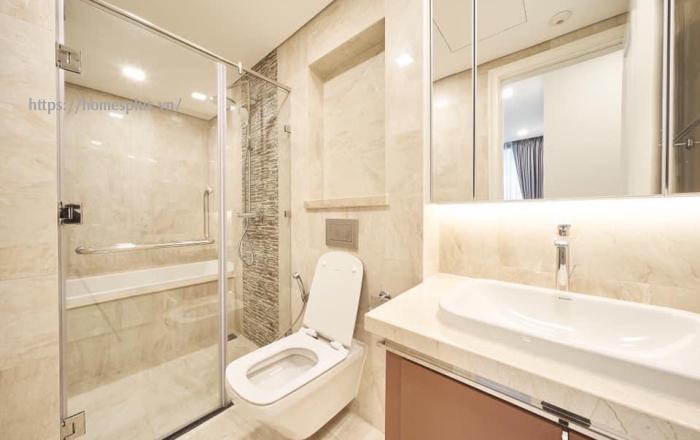 Cho thuê căn hộ toà Aqua 3 Vinhomes Golden River 2 phòng ngủ view trực diện Landmark 81