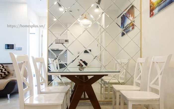 Cho thuê 2 phòng ngủ Vinhomes Golden River toà Aqua 3 giá tốt