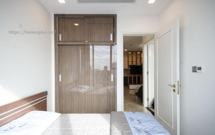 Cho thuê 2 phòng ngủ Vinhomes Golden River toà Aqua 3 giá tốt