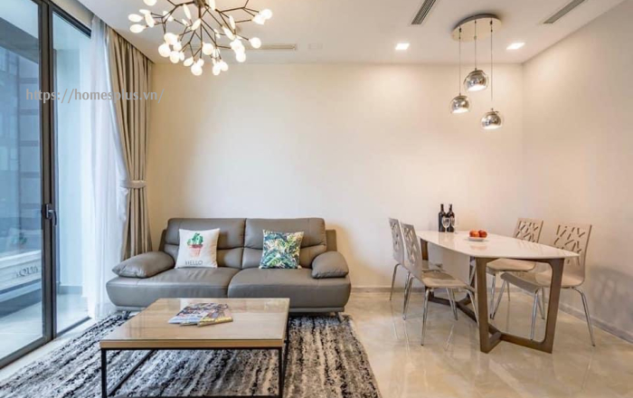 Cho thuê căn hộ 2 phòng ngủ Vinhomes Golden River toà Aqua 2 view hồ bơi thoáng mát