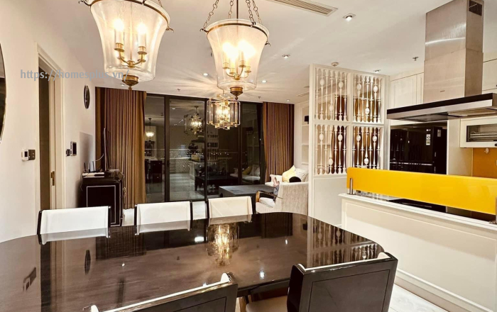 Cho thuê căn hộ 3 phòng ngủ Vinhomes Golden River toà Aqua 2 layout đẹp view sông