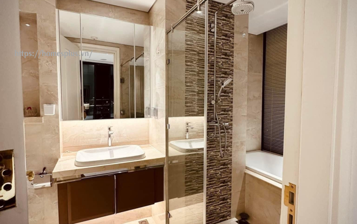 Cho thuê căn hộ 3 phòng ngủ Vinhomes Golden River toà Aqua 2 layout đẹp view sông