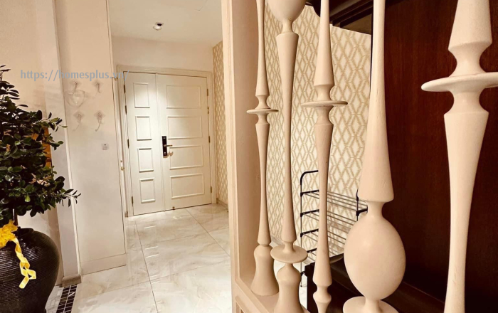 Cho thuê căn hộ 3 phòng ngủ Vinhomes Golden River toà Aqua 2 layout đẹp view sông