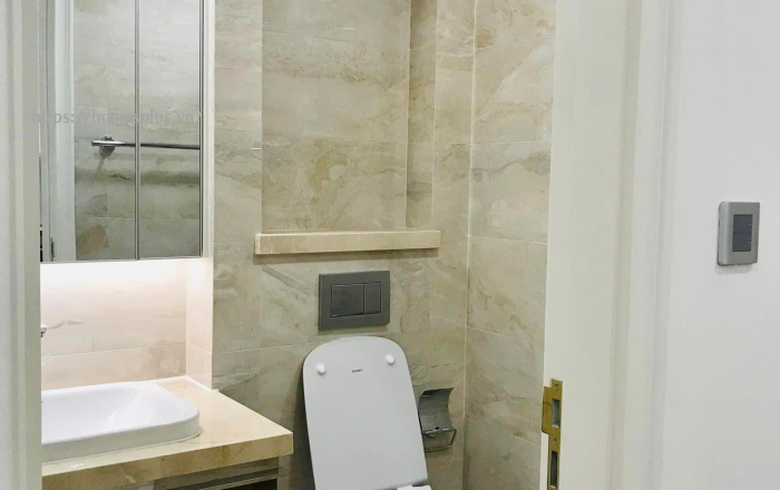 Cho thuê căn hộ 1 phòng ngủ Vinhomes Golden River nội thất cơ bản view city