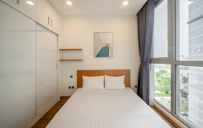 Cho thuê căn hộ  Vinhomes Central Park 2 phòng ngủ diện tích 91m2 view sông