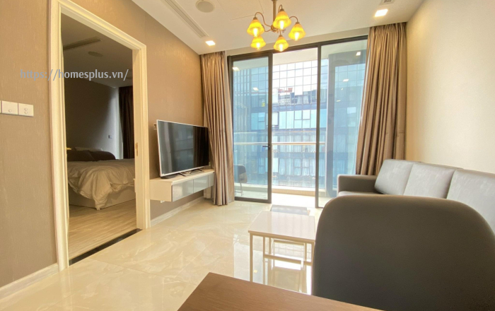 Bán căn hộ 2 phòng ngủ view sông toà Aqua 2 Vinhomes Golden River