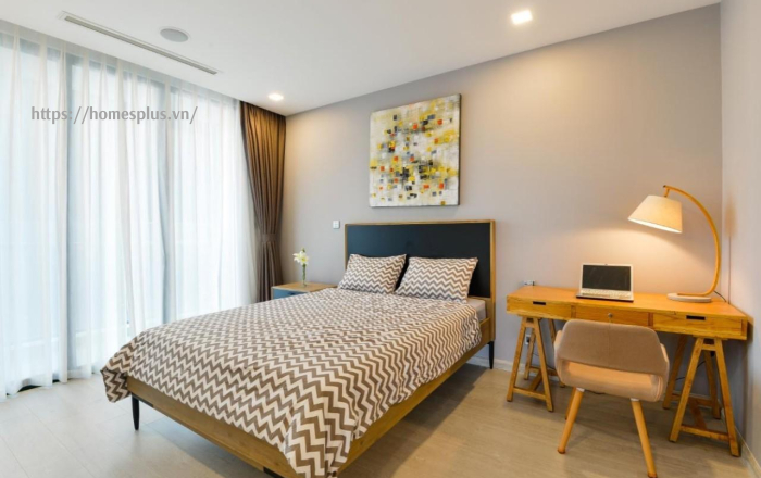 Bán căn hộ 3 phòng ngủ vòng cung view sông diện tích 121m2 Vinhomes Golden River