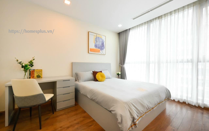 Cho thuê căn hộ 3 phòng ngủ Vinhomes Central Park diện tích 150m2 tòa Park 5 view trực diện công viên