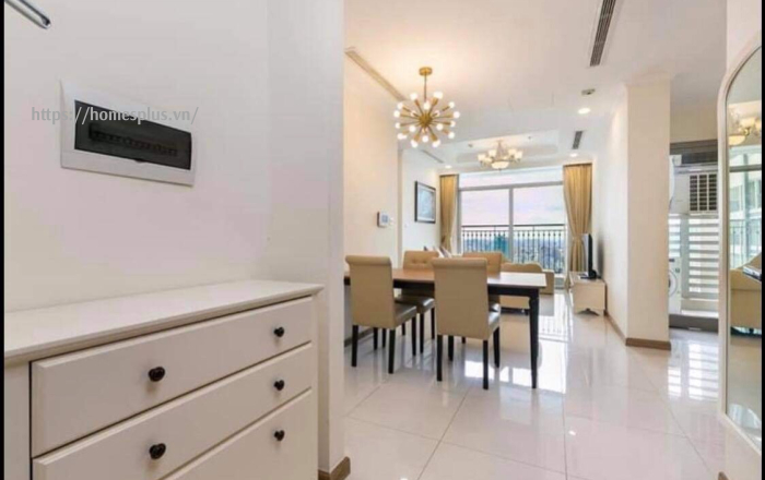 Cho thuê căn hộ 2 phòng ngủ tòa Landmark plus - Vinhomes Central Park nội thất tân cổ điển